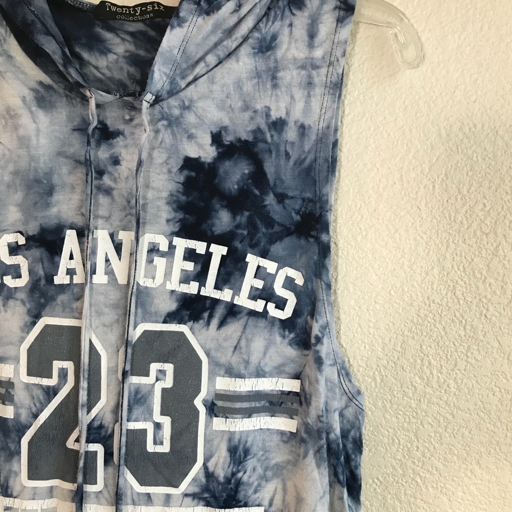 Twenty six tie-dye graphic muscle tank hoodie - Picture 4 of 5
